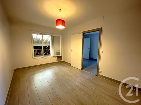 Maison à vendre  4 pièces - 125,58 m 2   SAUJON  - 17