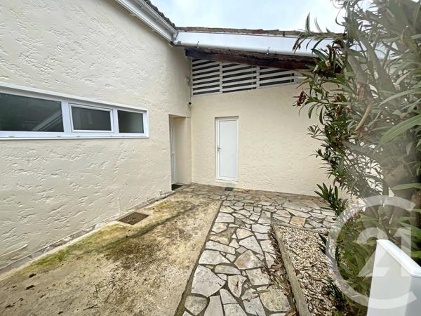 Maison à vendre  4 pièces - 125,58 m 2   SAUJON  - 17