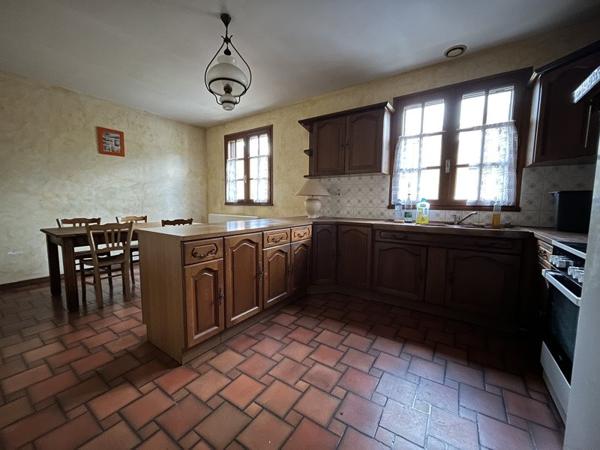 Maison à vendre |  Confolens |  4 pièces | 100 m²