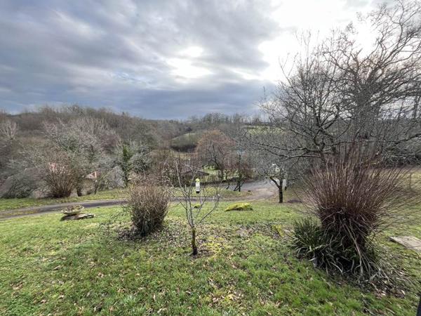 Maison à vendre |  Confolens |  4 pièces | 100 m²