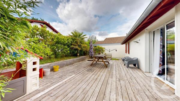 Maison à vendre  4 pièces - 75 m 2   BASSUSSARRY  - 64
