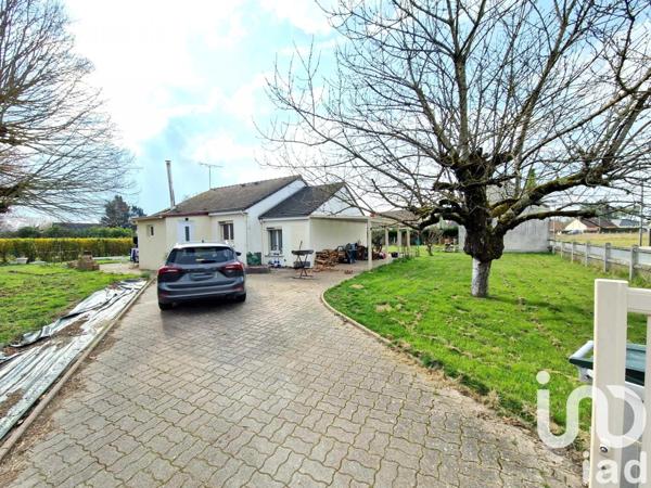 Maison 6 pièces de 115 m² à Les Bordes (45460)