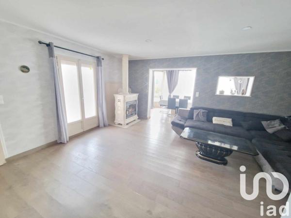 Maison 6 pièces de 115 m² à Les Bordes (45460)