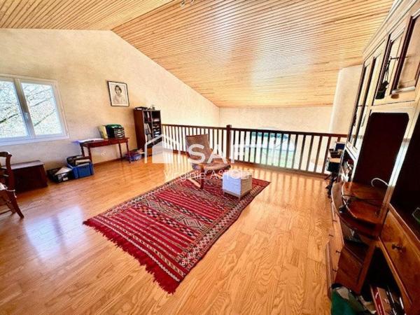 FONSORBES - Belle villa, 213 m2 avec piscine, dans un environnement calme