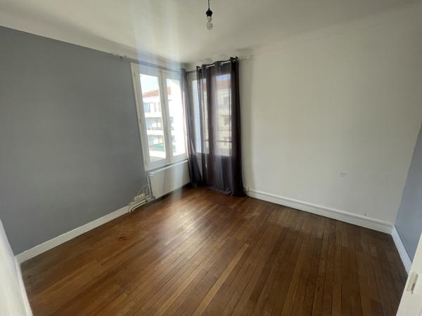 Poitiers (86000) 2 MAISONS EN 1 AVEC JARDIN COUR ET GRANDE TERRASSE !