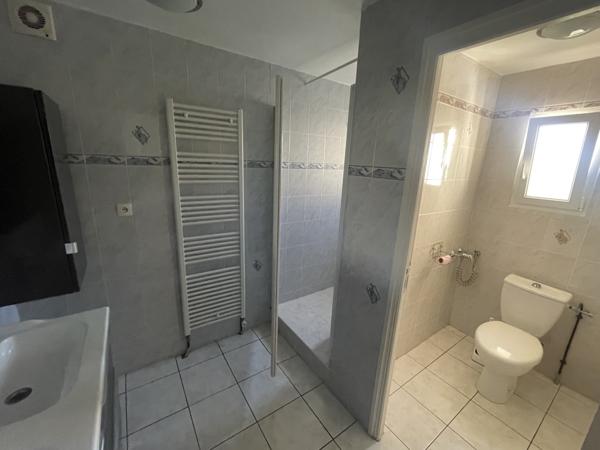 Poitiers (86000) 2 MAISONS EN 1 AVEC JARDIN COUR ET GRANDE TERRASSE !