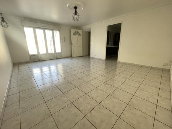 Poitiers (86000) 2 MAISONS EN 1 AVEC JARDIN COUR ET GRANDE TERRASSE !