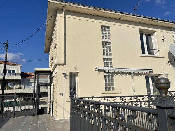 Poitiers (86000) 2 MAISONS EN 1 AVEC JARDIN COUR ET GRANDE TERRASSE !