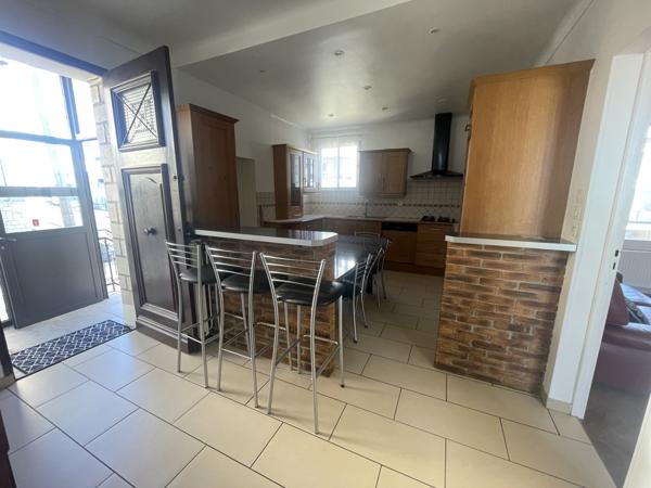 Poitiers (86000) 2 MAISONS EN 1 AVEC JARDIN COUR ET GRANDE TERRASSE !