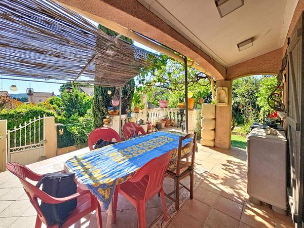 Maison Six Fours Les Plages 5 pièces - La Pétugue