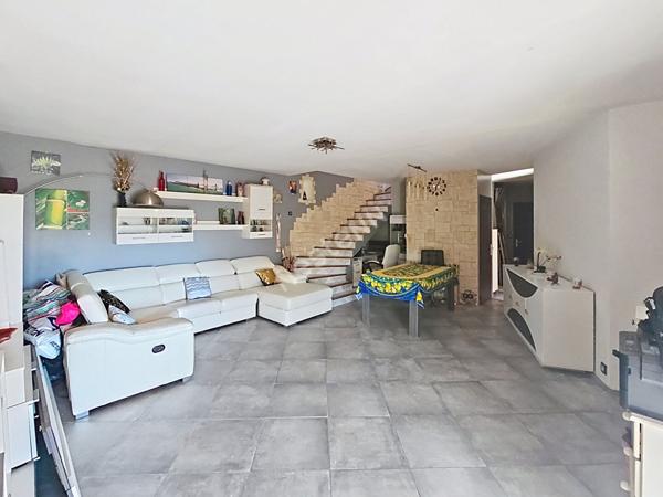 Maison Six Fours Les Plages 5 pièces - La Pétugue
