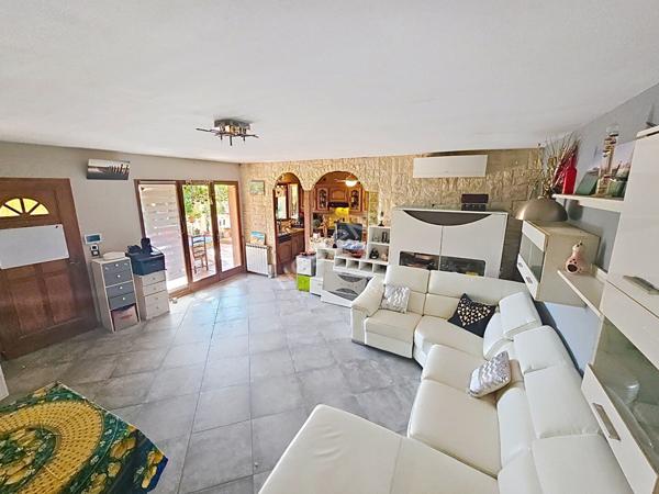 Maison Six Fours Les Plages 5 pièces - La Pétugue