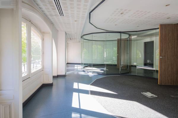 Immeuble à vendre à Bordeaux en Gironde (33000), ref : 015/772   
Victoire