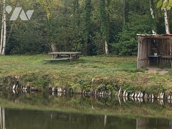 Deux étangs et des parcelles de terre sur une surface totale de 3h9130m².
