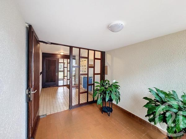 Appartement F3 à vendre  3 pièces - 67,89 m2 SENS - 89