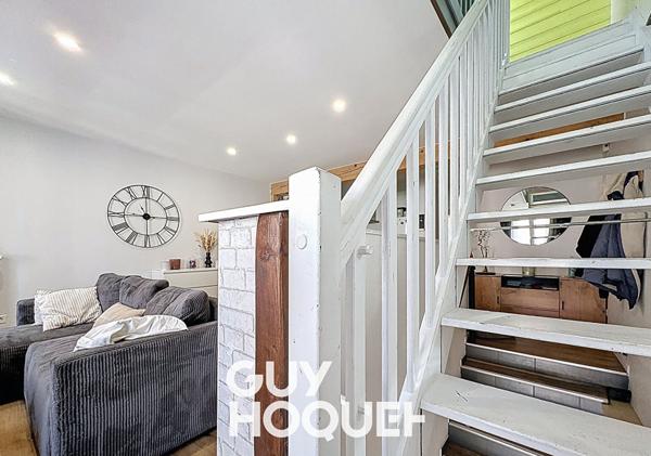 Appartement Duplex 1CHBRE + Mezzanine - 01750 SAINT LAURENT SUR SAONE
