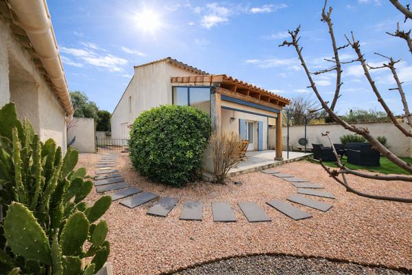 EXCLUSIVITÉ À VENDRE ? ENTRE AVIGNON ET L'ISLE SUR LA SORGUE - MAISON DE 120 M² SURF HAB SUR 300 M² DE TERRAIN AVEC CHAMBRE DE PLAIN PIED