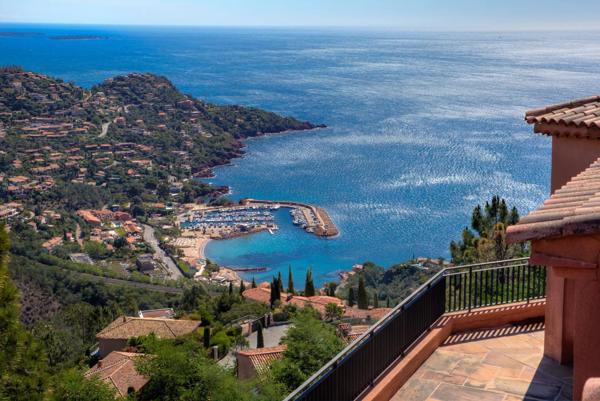 Théoule sur mer, magnifique villa pleine vue mer de 660m2