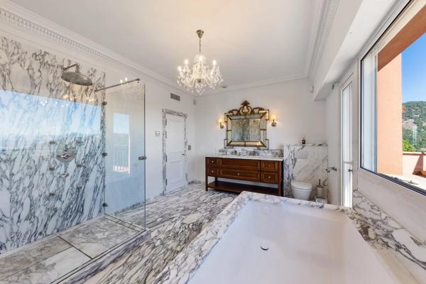 Théoule sur mer, magnifique villa pleine vue mer de 660m2