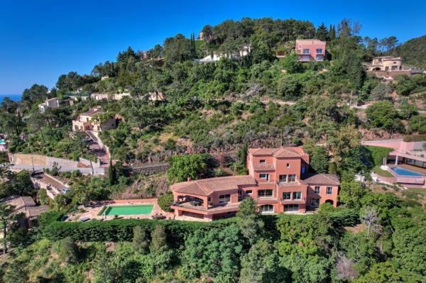 Théoule sur mer, magnifique villa pleine vue mer de 660m2