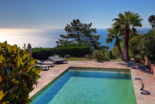 Théoule sur mer, magnifique villa pleine vue mer de 660m2