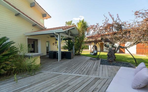 Maison à vendre    5 pièces •  Biscarrosse