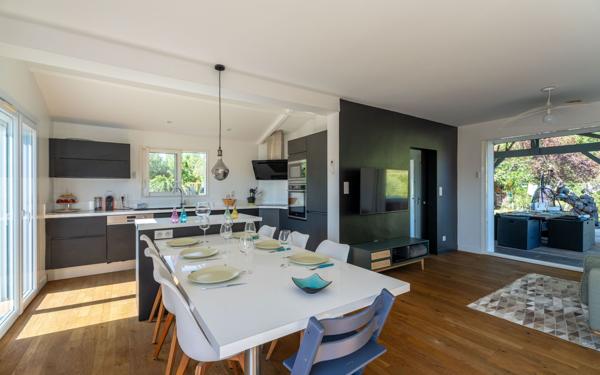Maison à vendre    5 pièces •  Biscarrosse