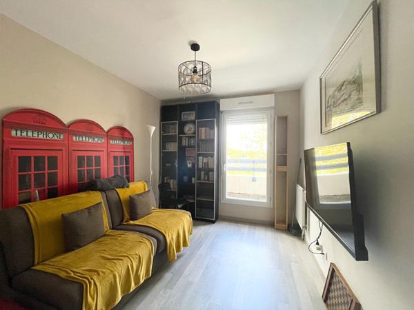 PESSAC- BELLEGRAVE - Appartement 3 pièces - 69m2 - Balcons - Ascenseur - Parking