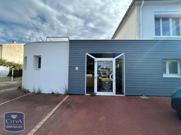 Local professionnel à louer 158m² Périgny (17180)