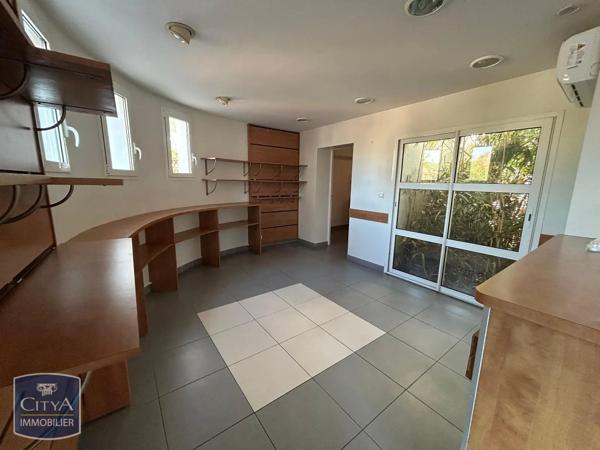Local professionnel à louer 158m² Périgny (17180)