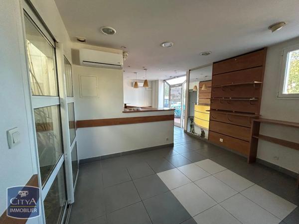Local professionnel à louer 158m² Périgny (17180)