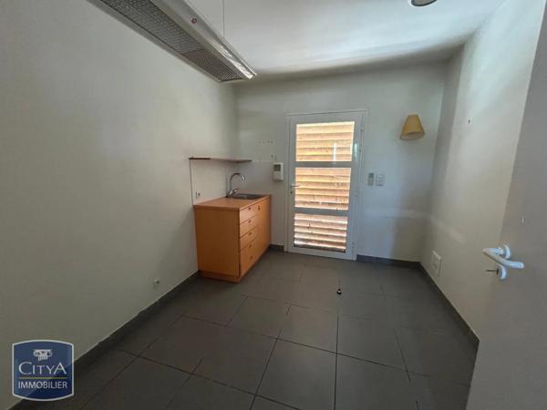 Local professionnel à louer 158m² Périgny (17180)