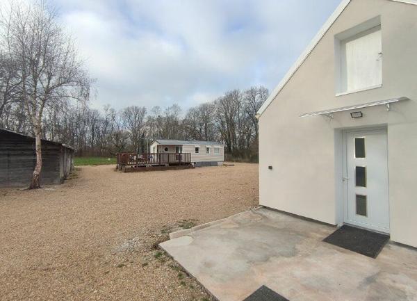 Maison à vendre    2 pièces •  Les Bordes