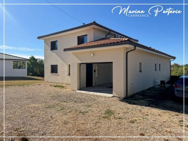 Maison récente – 151 m² – 4 chambres – Terrain 2 000 m² – Vue Pyrénées