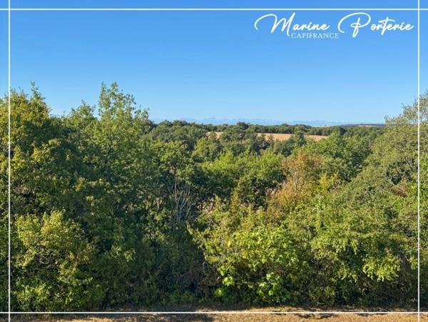 Maison récente – 151 m² – 4 chambres – Terrain 2 000 m² – Vue Pyrénées