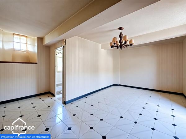 Maison avec potentiel de division parcellaire sur près de 3000 m², THOUARS (79)