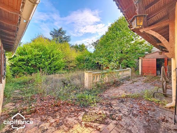 Maison avec potentiel de division parcellaire sur près de 3000 m², THOUARS (79)