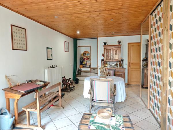 Maison de bourg avec terrasse et vue dégagée – Beaumont (63110)