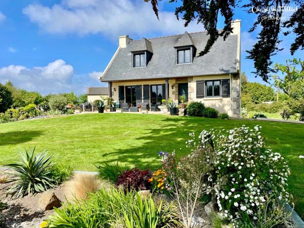 Maison rénovée avec appartement indépendant- 6 pièces - 170 m2