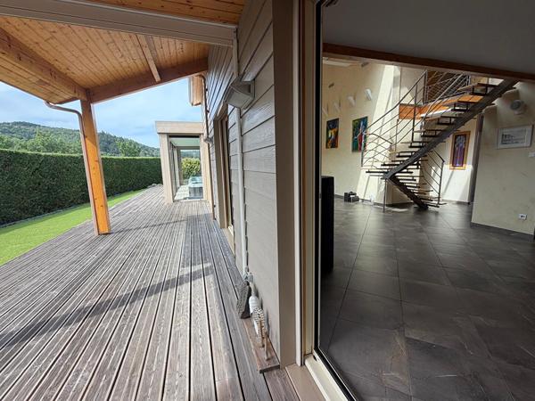 EXCLUSIVITE Villa de 215 m2 sur les hauteurs à 8 minutes du centre de Clermont-Ferrand , Durtol