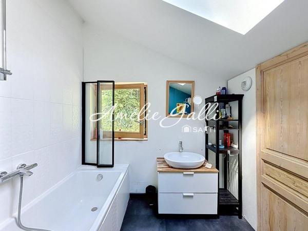 Vassieux – Maison 7 pièces 154 m² terrain boisé