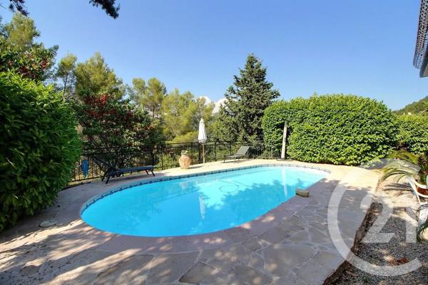 Maison à vendre  5 pièces - 132,99 m 2   CHATEAUNEUF GRASSE  - 06
