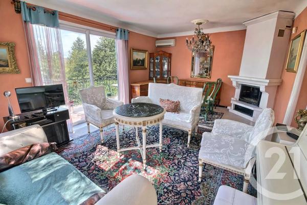 Maison à vendre  5 pièces - 132,99 m 2   CHATEAUNEUF GRASSE  - 06