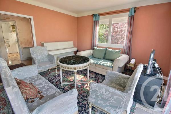 Maison à vendre  5 pièces - 132,99 m 2   CHATEAUNEUF GRASSE  - 06
