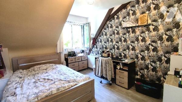 Maison atypique rénovée 4 chambres, garage et grand jardin