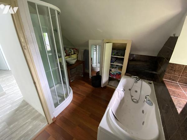 Maison atypique rénovée 4 chambres, garage et grand jardin