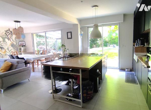 Maison atypique rénovée 4 chambres, garage et grand jardin