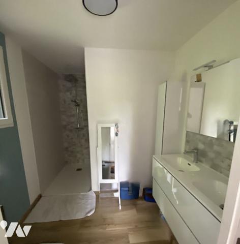 Maison atypique rénovée 4 chambres, garage et grand jardin