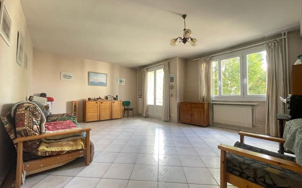 Appartement à vendre    2 pièces • 62,68 m2 Vénissieux