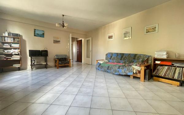 Appartement à vendre    2 pièces • 62,68 m2 Vénissieux